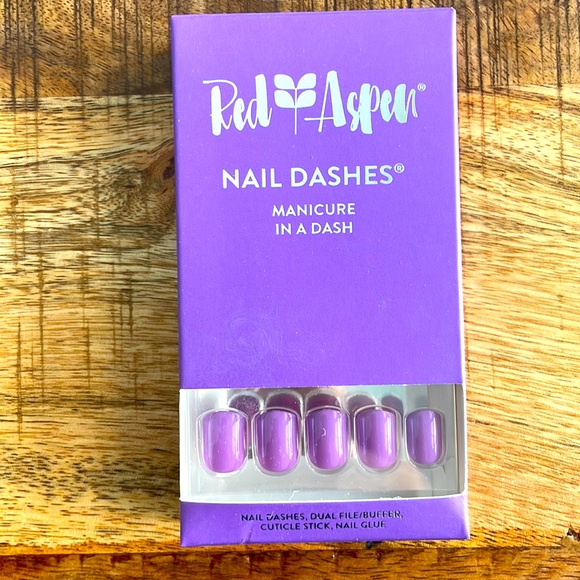 red aspen Makeup Red Aspen Press On Nails Poshmark